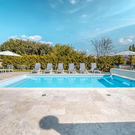 דירה Ref 3 Avec Piscine A 5 Min De Disneyland Paris מאני-לה-הונגרה